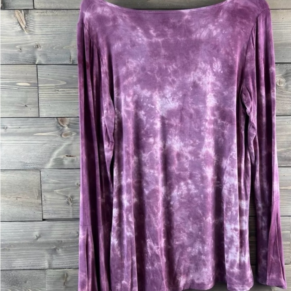 American Eagle Womens Shirt
Soft & Sexy T Tie Dye Pink
Size Medium - Picture 6 of 7